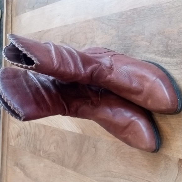 Zodiac Chestnut Leather Heeled Boots - Picture 2 of 9